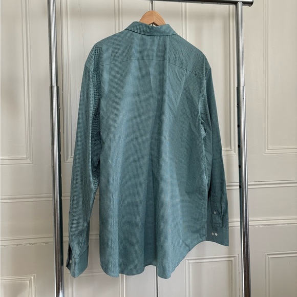 Old Navy The Signature Shirt Slim Fit - Picture 3 of 3